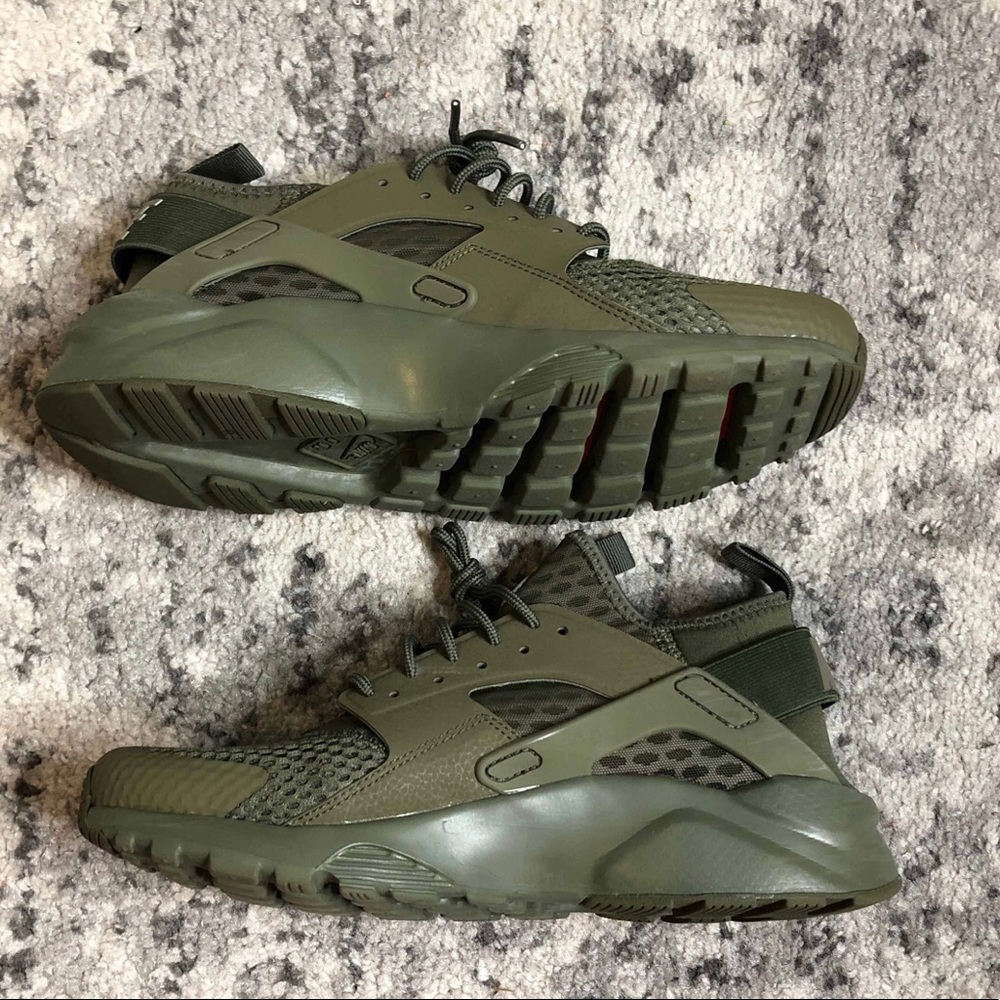 Air Huarache Ultra ‘Medium Olive’